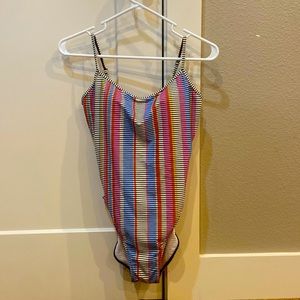 Summersalt swimsuit size 6, barely worn